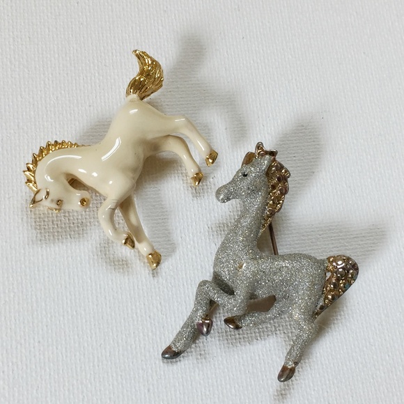 Unbranded Jewelry - Two Scatter Horse Pins